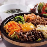 【韓国家庭料理】
韓国直輸入の食材と調味料で本場の味を実現