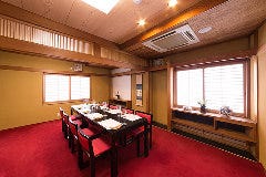 小個室、大個室ございます