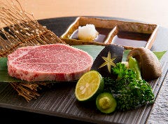 「特選黒毛和牛ヒレのおろしポン酢と生わさび」