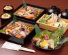 季節の会席　≪　八重桜　≫ 造り5種盛、揚げたて天ぷらに和牛料理付の豪華でボリューム満点のコースです