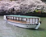 設備の整った屋形船で 水都大阪をご堪能下さいませ。
