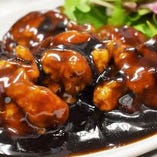 ”魅惑の黒酢ソース”酢鶏定食