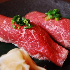 県産黒毛和牛のレアローストビーフにぎり