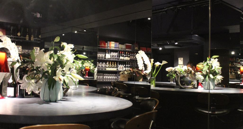Francis Champagne ＆ Wine Bar