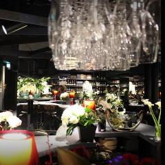 Francis Champagne ＆ Wine Bar