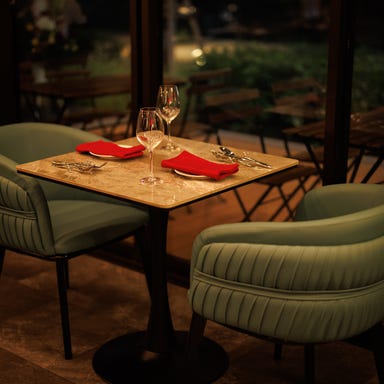 トラットリア セレーナ_テーブル2名様×16