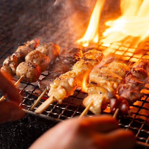 完全個室 地鶏焼き鳥と築地海鮮 創作居酒屋 よりみち 新橋店_備長炭で仕上げる《炭火焼鳥》