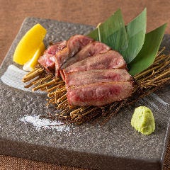完全個室 地鶏焼き鳥と築地海鮮 創作居酒屋 よりみち 新橋店_厚切り牛タン焼き