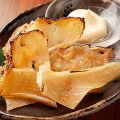 完全個室 地鶏焼き鳥と築地海鮮 創作居酒屋 よりみち 新橋店_エイヒレ