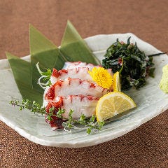 完全個室 地鶏焼き鳥と築地海鮮 創作居酒屋 よりみち 新橋店_タコのお刺身