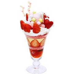 ホワイトティラミスパフェ