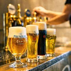 ドリンクは樽生ビール4種を含め、100種以上が飲み放題