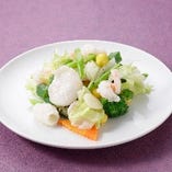 ｛101｝海鮮サラダ