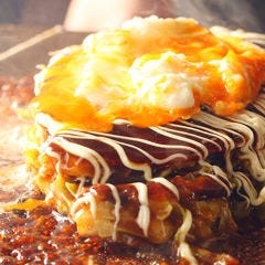 本場大阪のお好み焼きです。