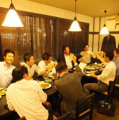 名物『秘伝ダレの手羽先』と手打ち蕎麦が自慢の隠れ家 ななは_★平日・1階席のみ★【12月・1月限定】人気料理ですぐ乾杯！『おまかせ飲み放題コース』2時間30分／4,000円