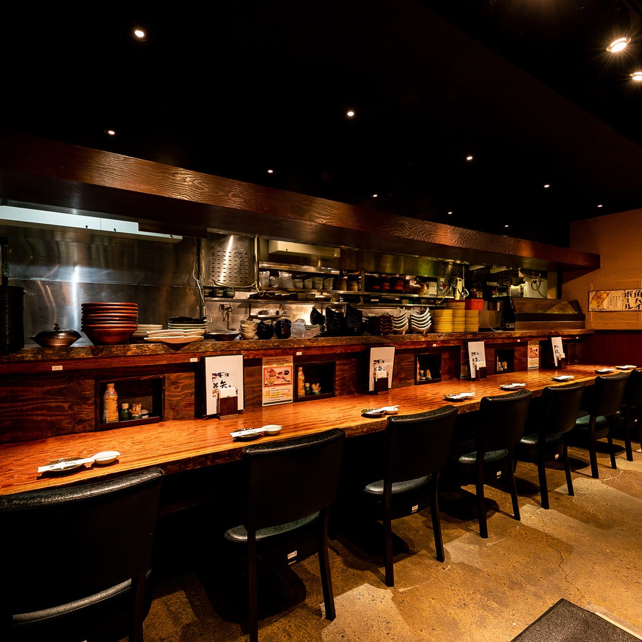 矢まと 秋葉原店のカウンター席