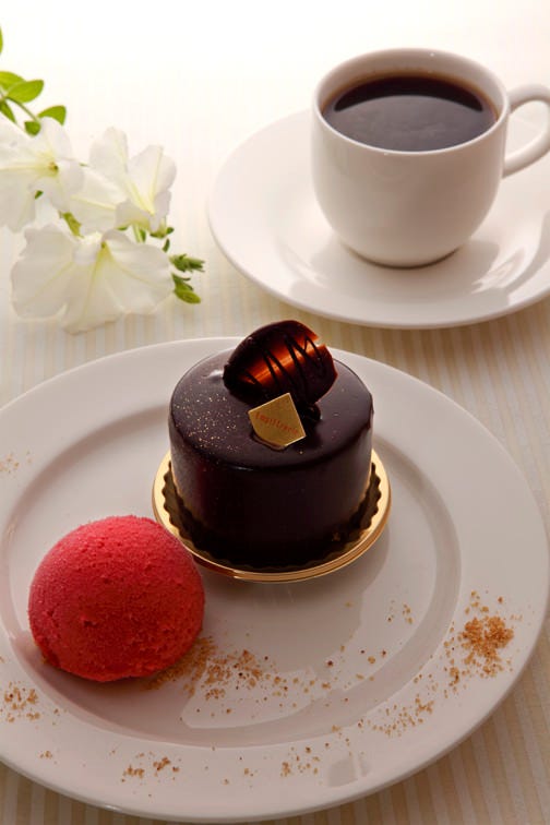 ケーキセット　800円～ 