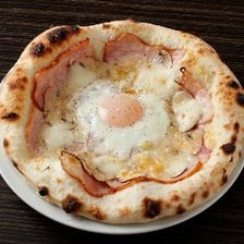 絶品！ナポリ系”ピザ”