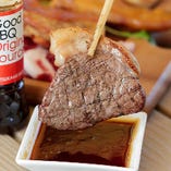 上質なお肉をお好みの焼き加減で！オリジナル特製ソースが決め手