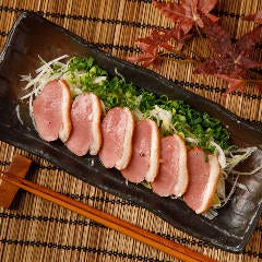 自慢の地鶏料理「京紅地鶏」「大山鶏」など厳選素材を使用