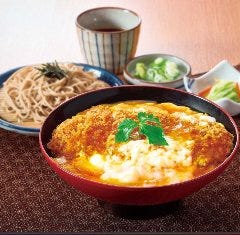 丼メニューにそば又はうどんをお付けした丼セットがおすすめです