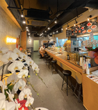 本場韓国を完全再現した横丁スタイルの飲食店！お洒落な空間で楽しいひと時を！