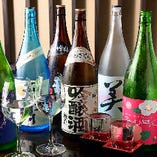 季節毎の美味しい日本酒を取り揃え。なみなみとお注ぎします！