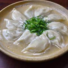 博多のご当地グルメ！とんこつスープが染み渡る！！
