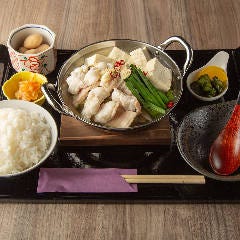 もつ鍋定食★3種のスープ(塩・醤油・旨辛)からお選びください！