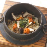 阿波椎茸と雲丹の釜飯