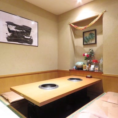 国産黒毛和牛×韓国料理 濱や本館 関内  店内の画像