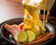 ラクレットチーズ×肉 CANARIA 赤坂店