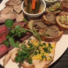 ちゃぶ台バル ハチコメ