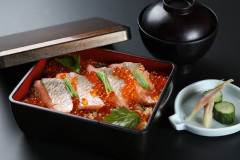 秋限定！はらこ飯