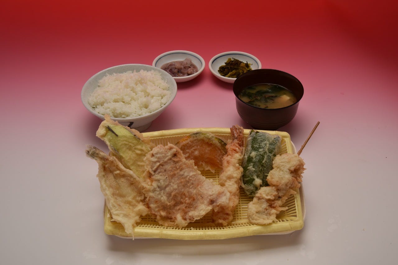 だるま の 天ぷら 定食 吉塚 本店