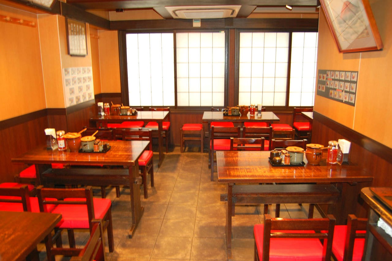 トンカツ の 店 豚 珍 館