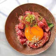 和牛モモ炙りユッケ