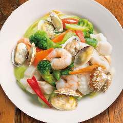海鮮と彩り野菜塩炒め