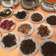 約20種の中国茶。こだわりを持って茶葉を揃えております。