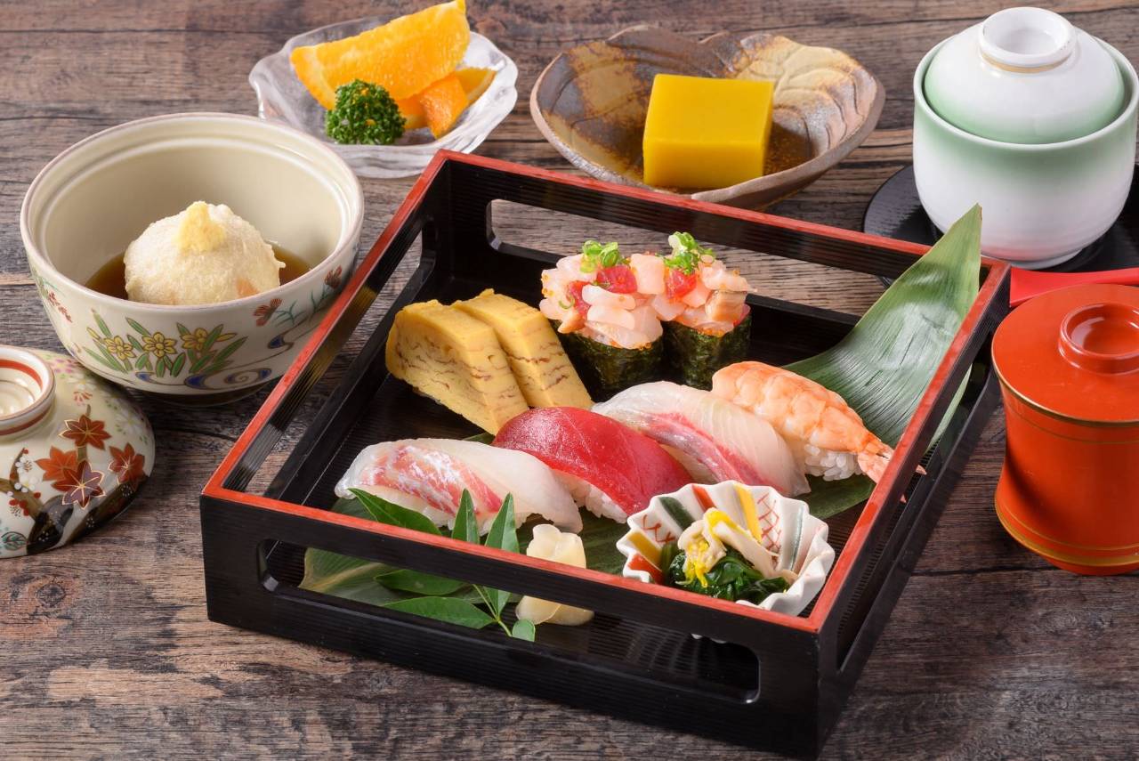 今治国際ホテル 日本料理 伊予路 メニュー：鮨処 潮 - 楽天ぐるなび 