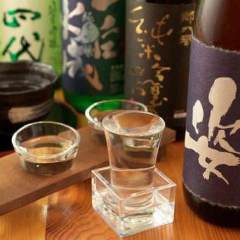 【地酒も多彩にご用意】全国より仕入れた日本酒で一献どうぞ