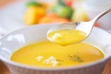 根強いファンの多い、豆乳仕立ての「かぼちゃのスープ」。おこさまにも人気です。夏は冷製、冬は温かくしてご提供いたします。
