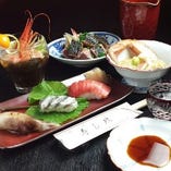 旬の料理や江戸前寿司を存分に味わえるおまかせコースも充実