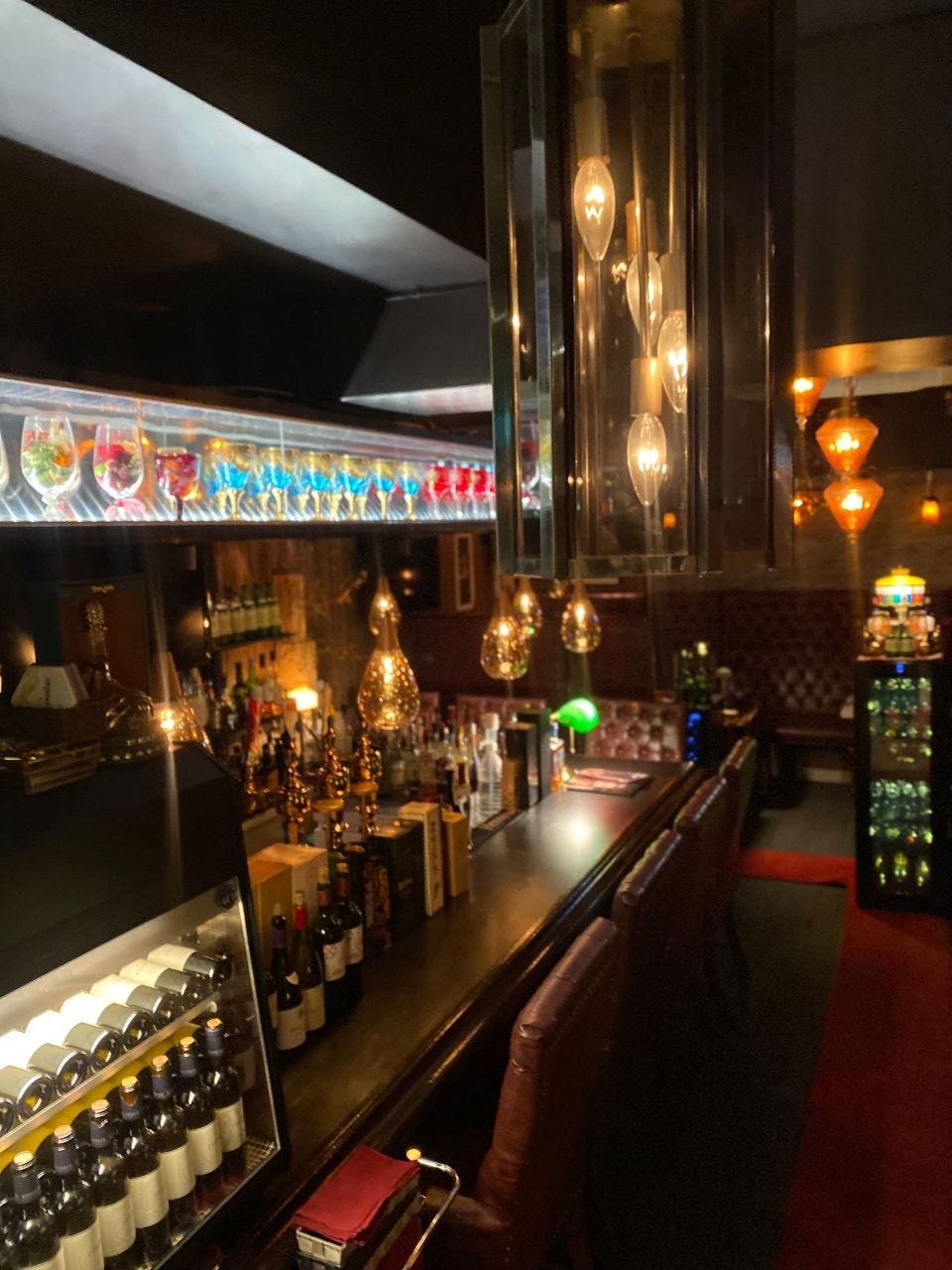 pizza＆wine SALON AKARI(ピッツアアンドワインサロンアカリ)（那覇/イタリアン（イタリア料理）） - 楽天ぐるなび