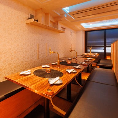 【完全個室】国産牛タン＆炙り肉寿司食べ放題 やまと 武蔵小杉 店内の画像