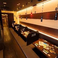 居楽屋白木屋 和倉温泉店_少人数から大人数までご利用可能です。お食事会やご友人との飲み会、ご家族でのお食事、お一人様のお食事など様々な利用用途に最適な空間です。お席のご相談などは店舗までご連絡ください。※画像は系列店のイメージです。