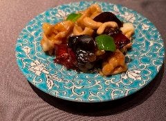 宮保鶏丁 / 鶏肉とカシューナッツの赤唐辛子炒め