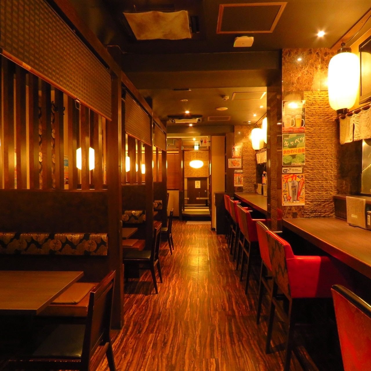 博多屋台 個室居酒屋 ちかいちのテーブル席やカウンター席