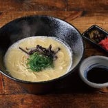 名物濃厚九州ラーメン～豚骨と鶏白湯のWスープ～