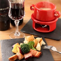 ［道頓堀を望むお洒落個室］燻製バル モトカラの画像